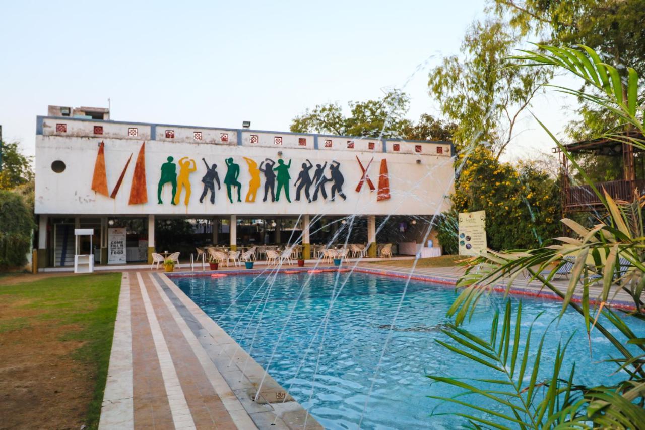 ARRISTO RESORTS AND CLUB AHMEDABAD